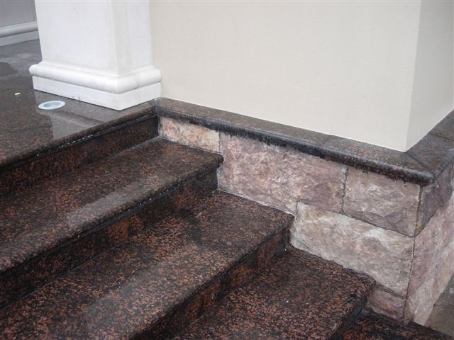 Лестницы из гранита